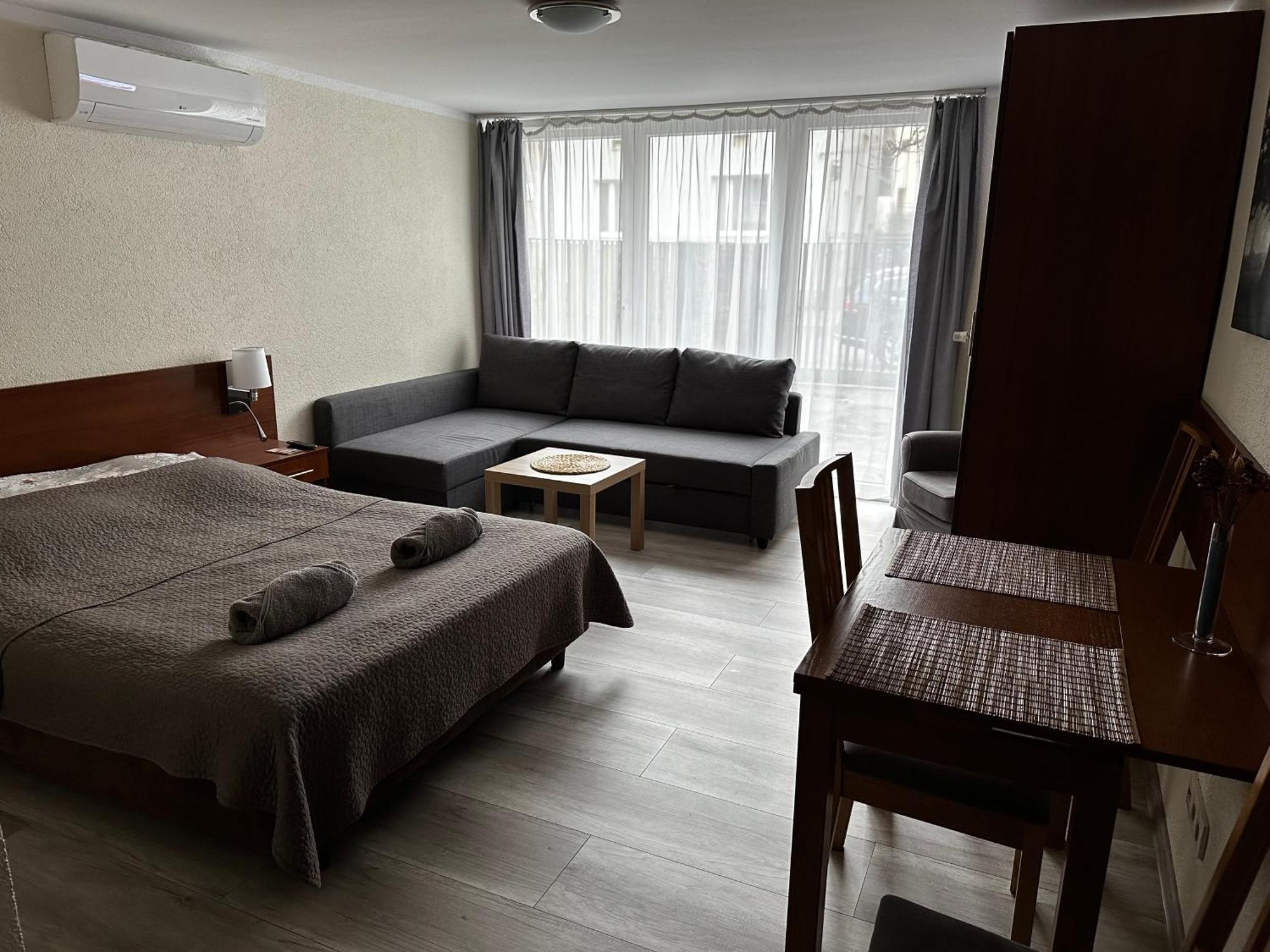 Kompleks Apartament-Serwis Краков Экстерьер фото