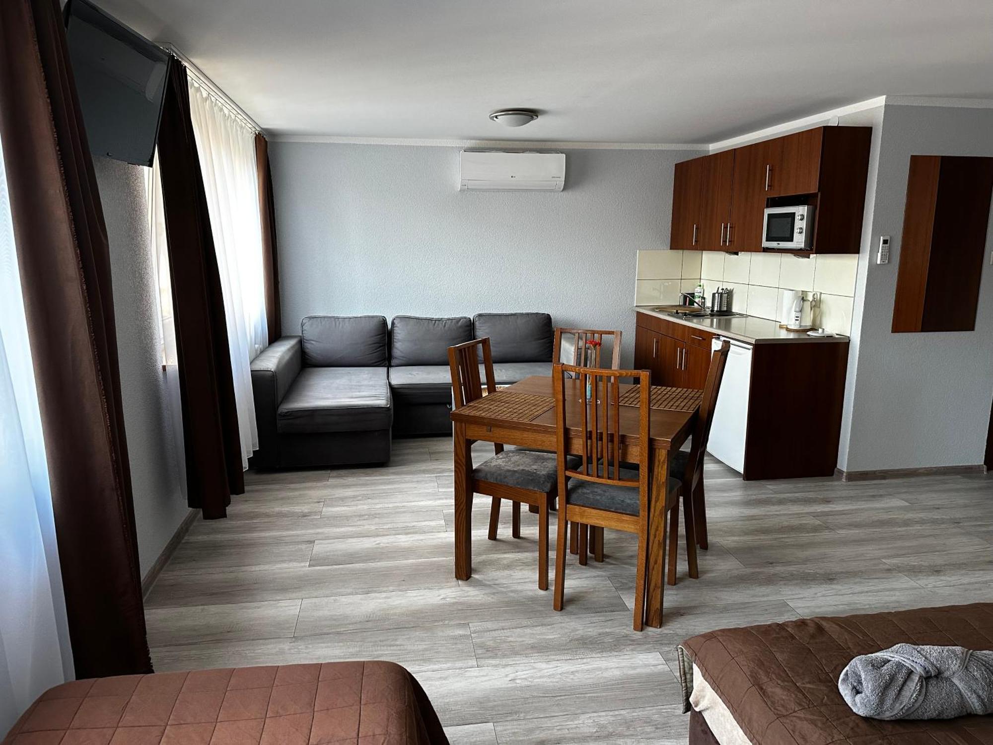 Kompleks Apartament-Serwis Краков Экстерьер фото